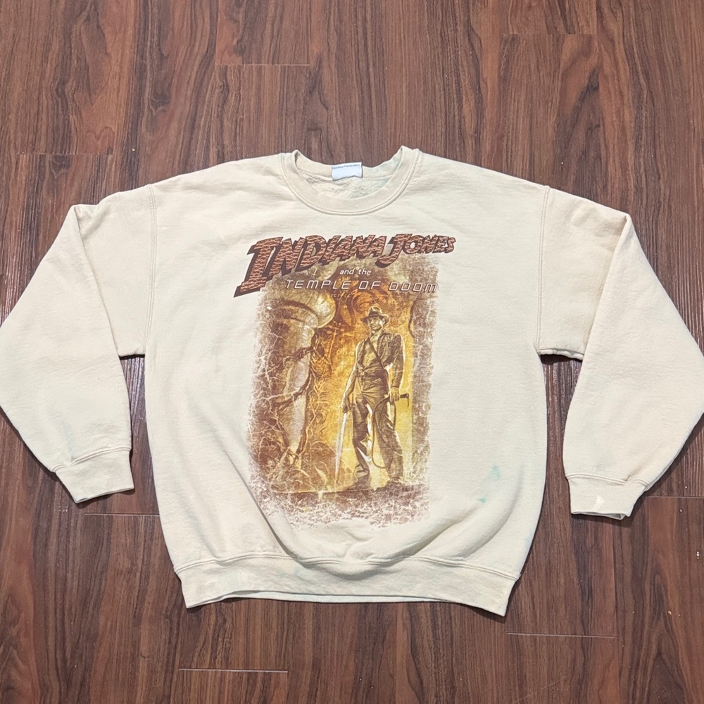 4/$45 Disney Indiana Jones Size M Temple of Doom Beige Crewneck Sweatshirt